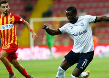 Rassoul ve Akintola sakatlandı