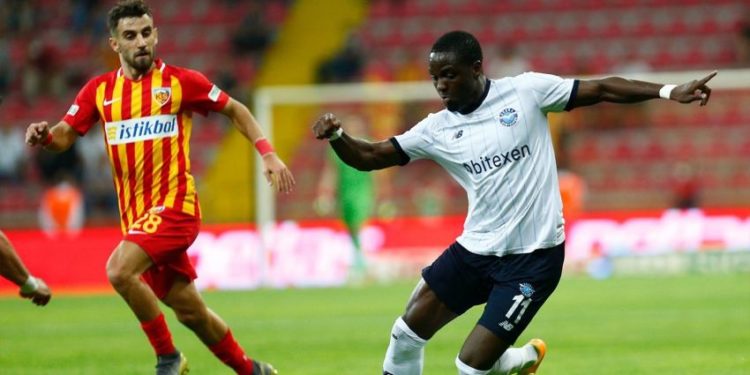 Rassoul ve Akintola sakatlandı