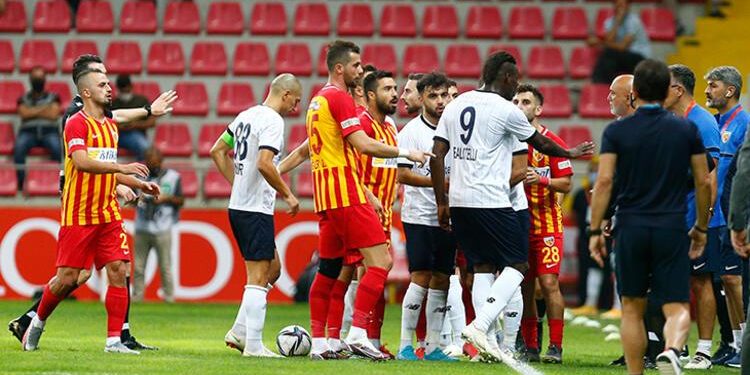 Belhanda ile Hikmet Karaman arasında gerginlik