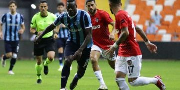 Şimşek dört köşe 4-0