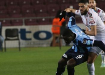 Penaltı Pozisyonu Hakeme Takıldı